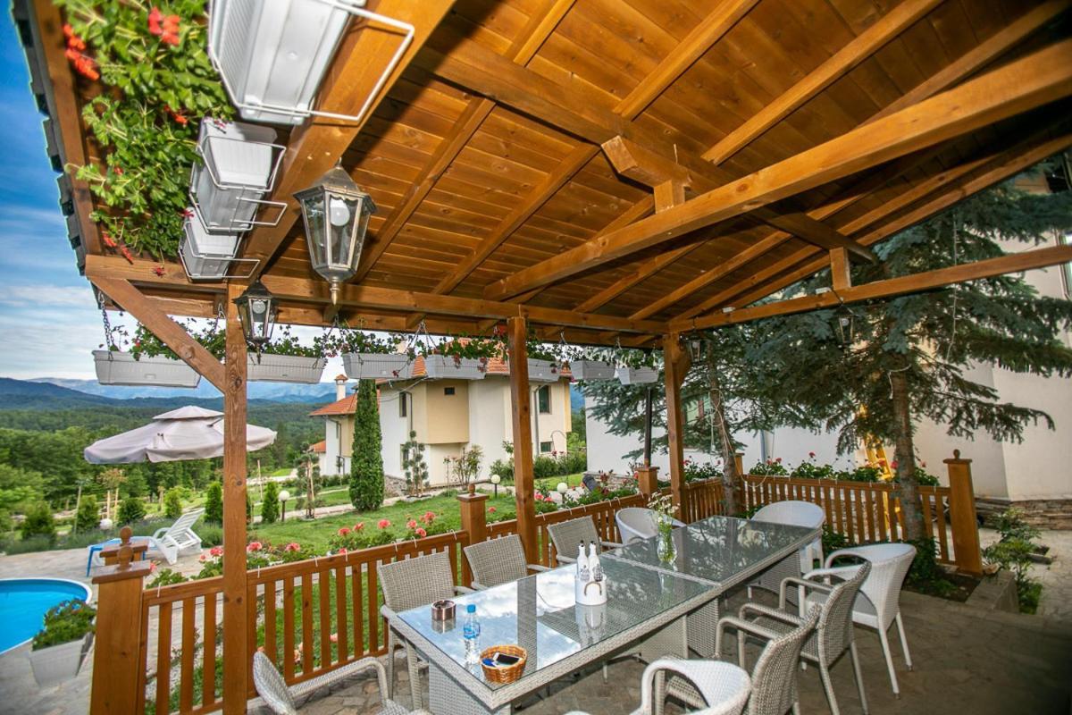 Vila Gardenia Gumoshtnik Luaran gambar