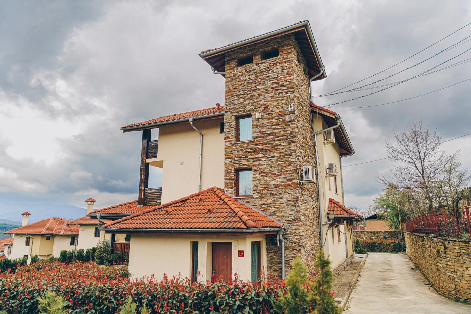 Vila Gardenia Gumoshtnik Luaran gambar
